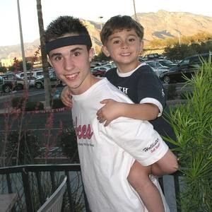 Meet your Posher, Bobby